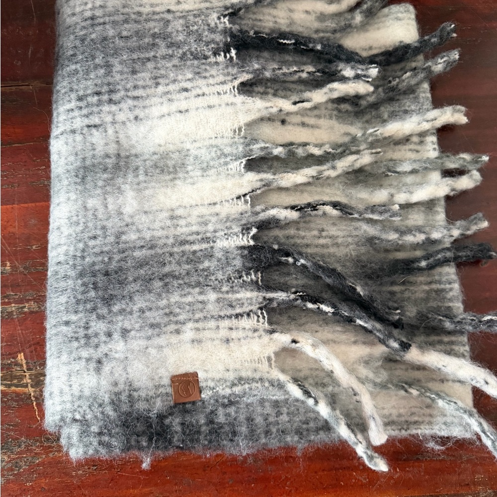 Windriver Marks Gray and White Fringed Scarf Wrap Blanket 16” x 88”